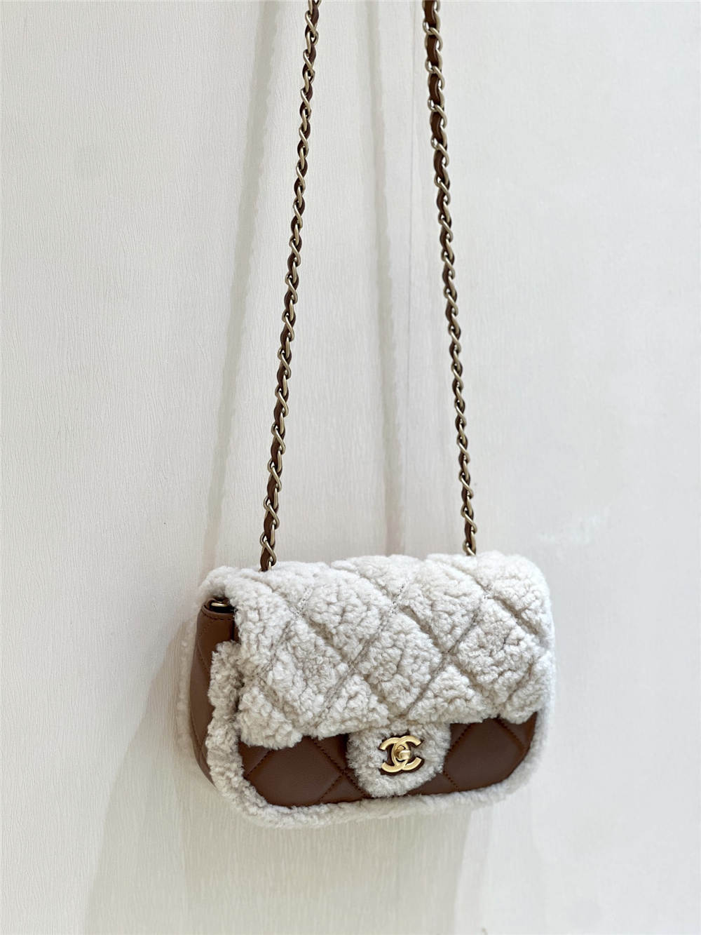 Chanel Flap bag, Shearling lambskin & gold-tone metal AS514800 Size 12*18*6cm 2025 new 